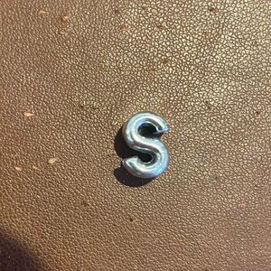 “S” Pandora charm